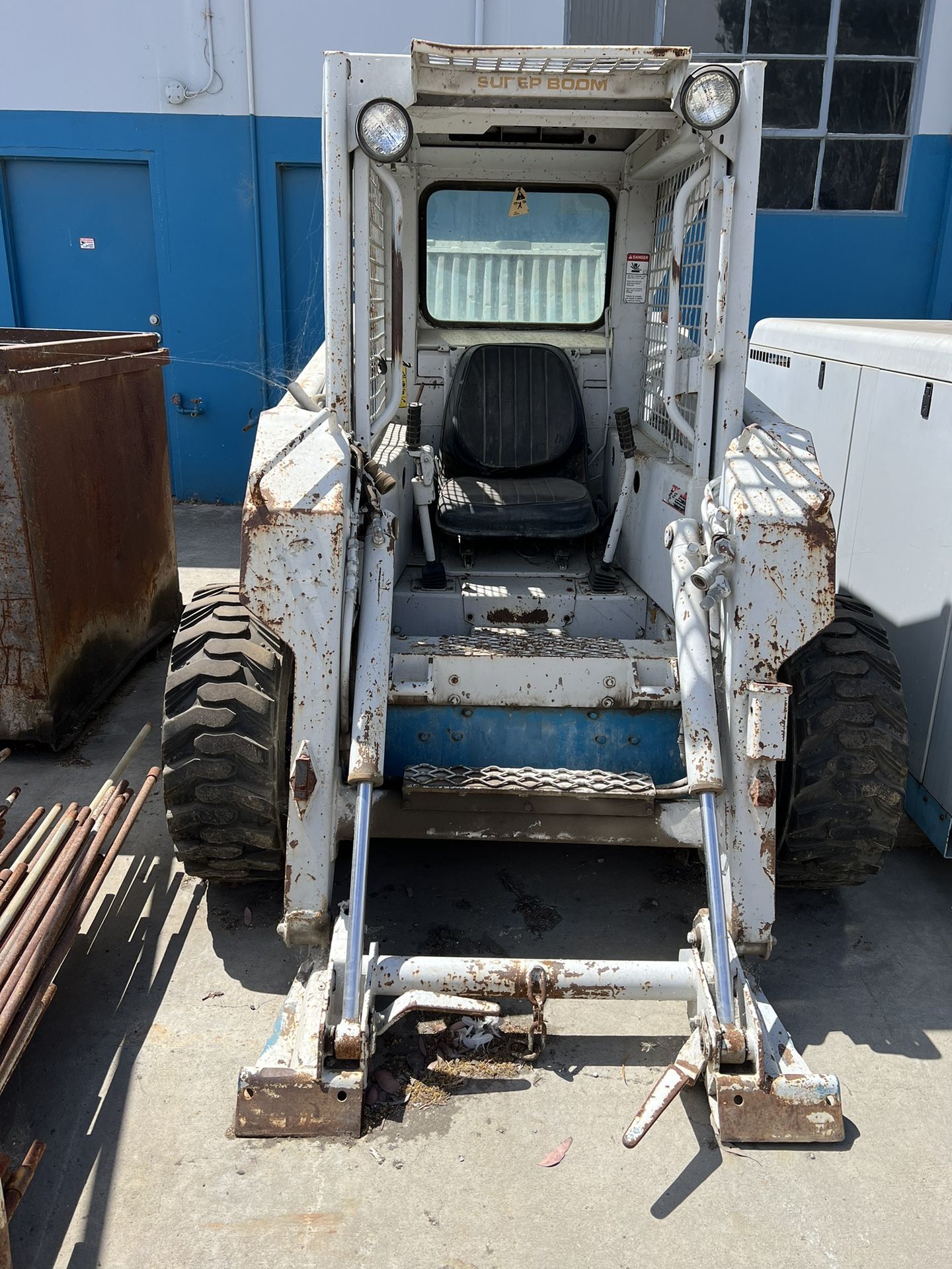 New Holland Skid Steer