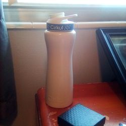 White Stainless Steel Cirkul Bottle