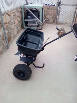Yard seeder