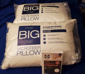 2 Pillows & 2 Zippered Pillow Protectors BRAND NEW