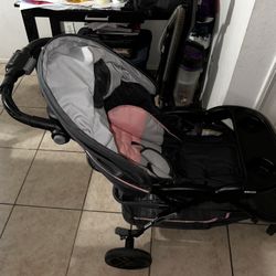 Stroller And Carseat With Base 