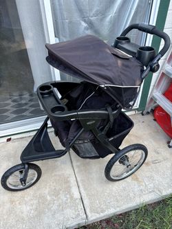 Graco FastAction Jogging Stroller 