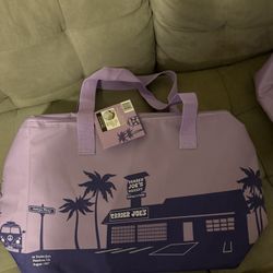 Trader Joe’s Tote Bag SPRING 2026 PURPLE RAIN Large Insulated Bag LTD EDITION