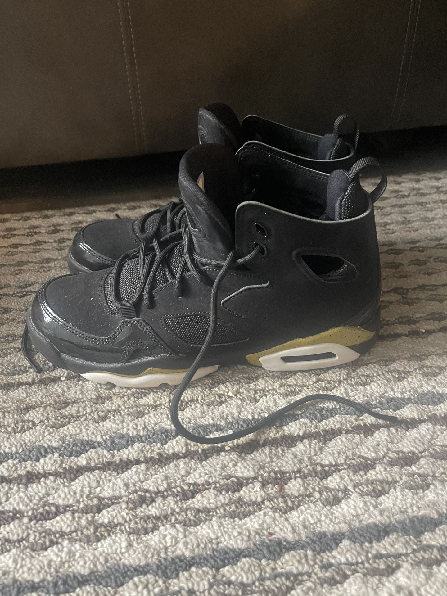 Jordan’s Flight Club ‘91 Black-Metallic-Gold