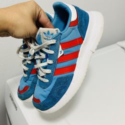 Boys Kids Adidas Sneakers Size 2.5Y