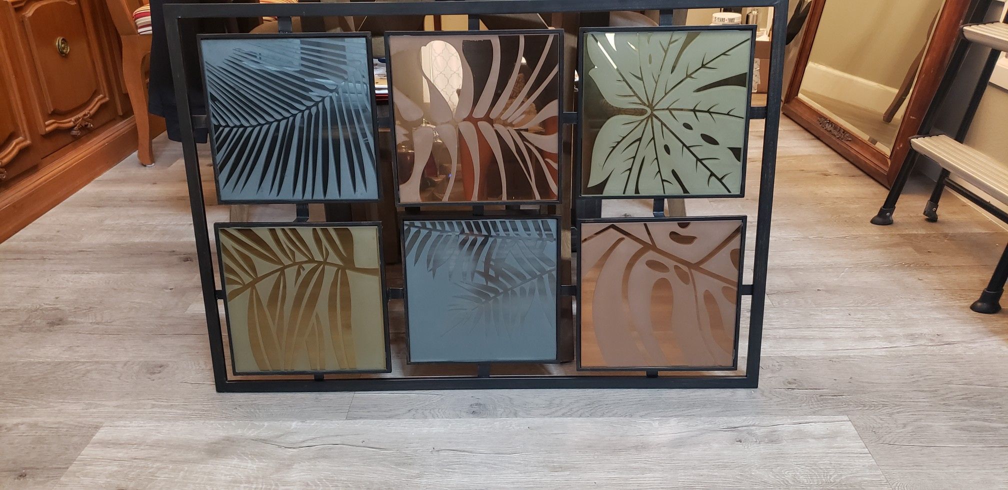 Mirrored Wall Decoration