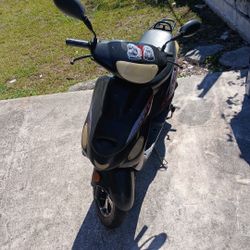 Boom 50cc  Black Scooter 