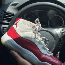 Jordan 11 Size 8.5 Men