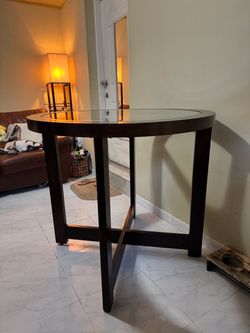 Circular Wooden Dining Table with Glass Top
