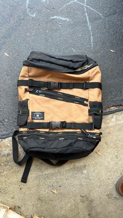 DC top loading backpack