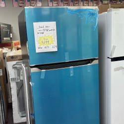 Refrigerator 30” In Stainless Steel New 1 Year Warranty 