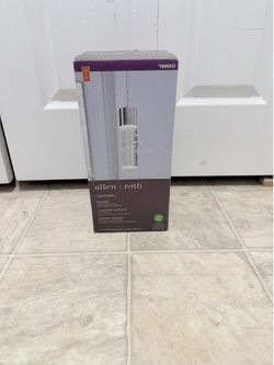 Beautiful brand new pendant light. (MUST SELL TODAY)