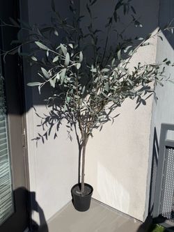 Large Potted Artificial Olive Tree – Indoor/Outdoor