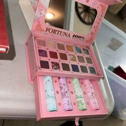 Ultramo Fortuna Shadow And Lip Set