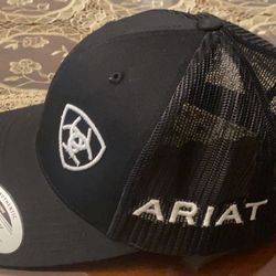 ARIAT 