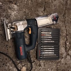 Bosch Jig Saw With Blades 