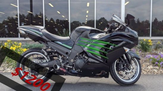 Photo $1200 Selling my 2013 Kawasaki Ninja ZX 14R.