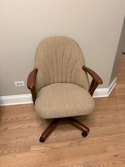 Upholstered Swivel Chairs (4)