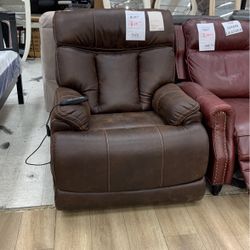 Brown Flexsteel Fabric Lift Chair