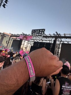 Hard summer Sunday ticket