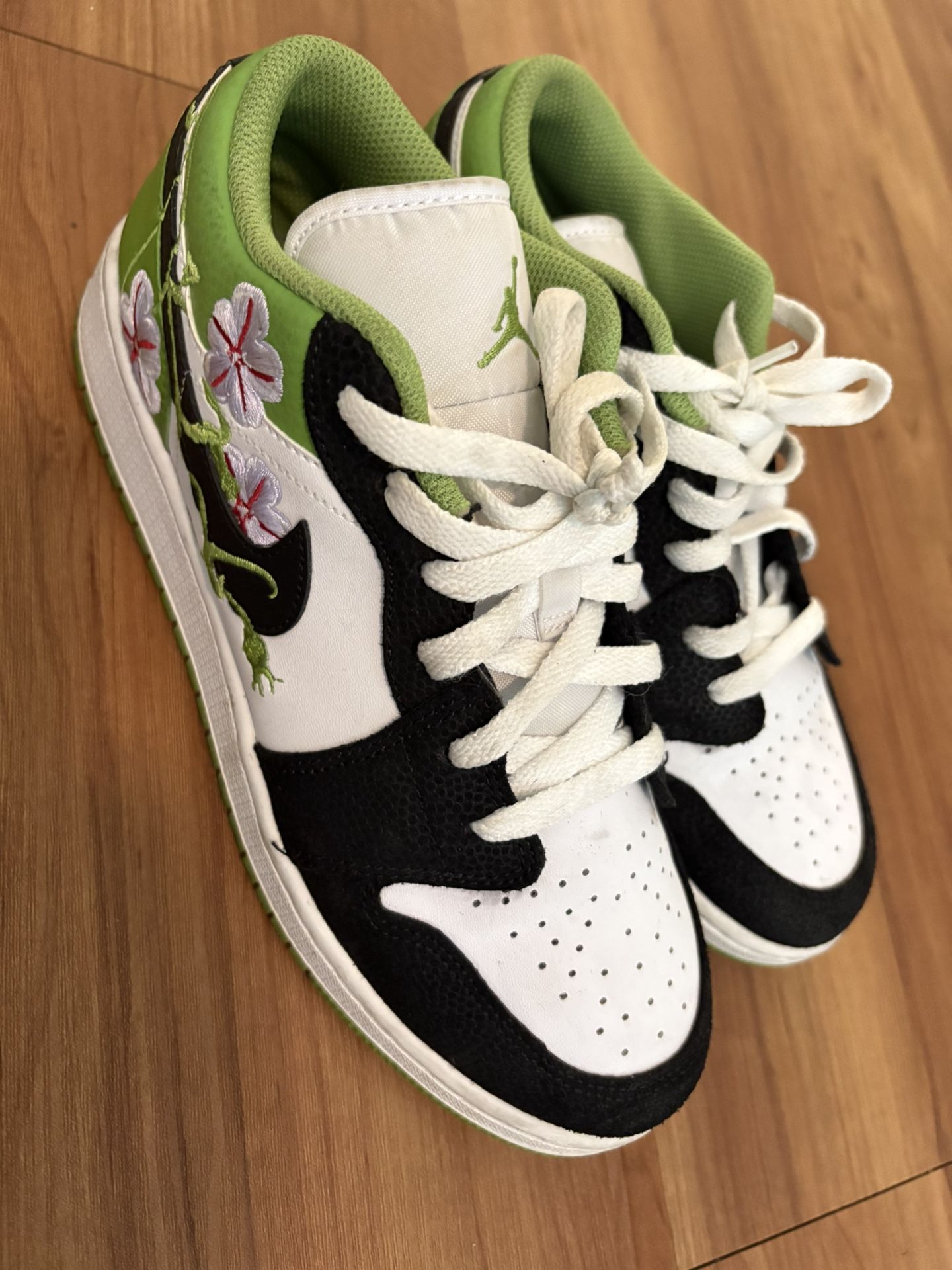 Women’s Nike Dunks