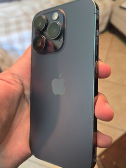 iPhone 14 Pro, midnight purple