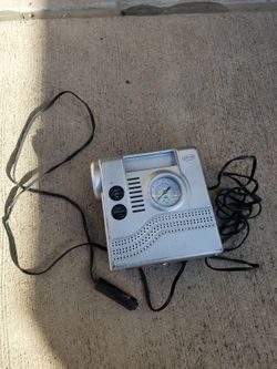 Portable air compressor