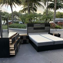 Beautiful Bedroom Set King Size Solid Wood Black Color Like New By Coaster Fine Furniture