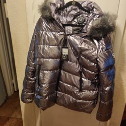 White Mark Silver Jacket With Faux Fur Hood