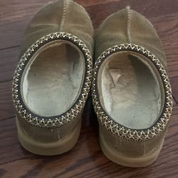 Uggs Tasman Slippers You Size 1