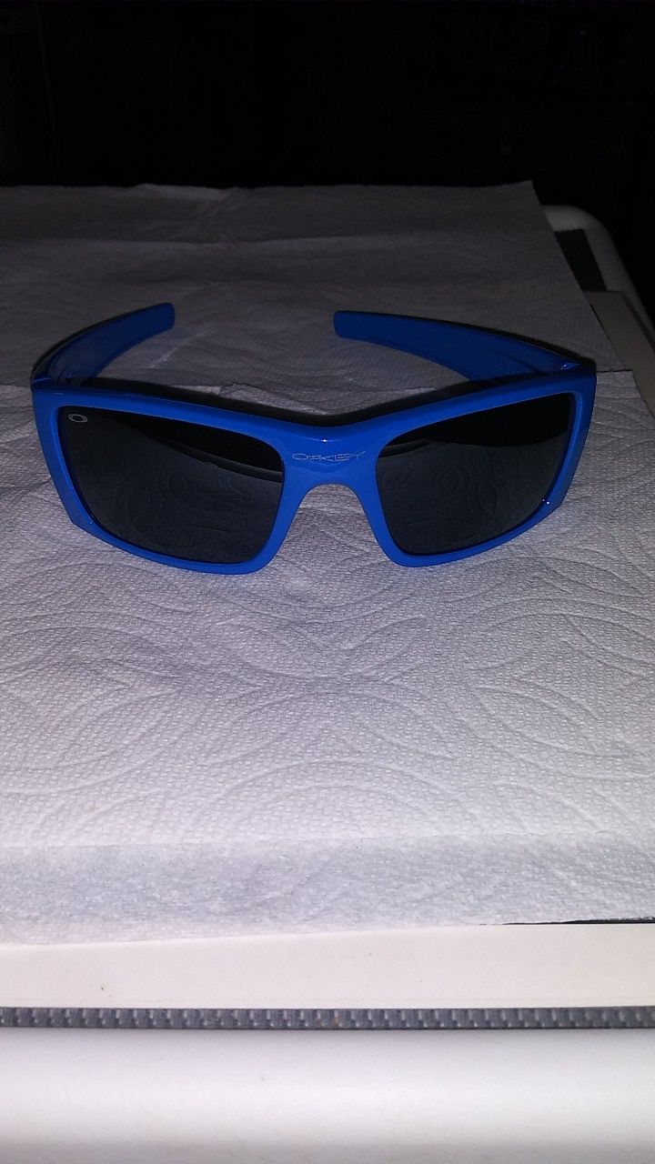 Oakey sunglasses blue\ and they are still available