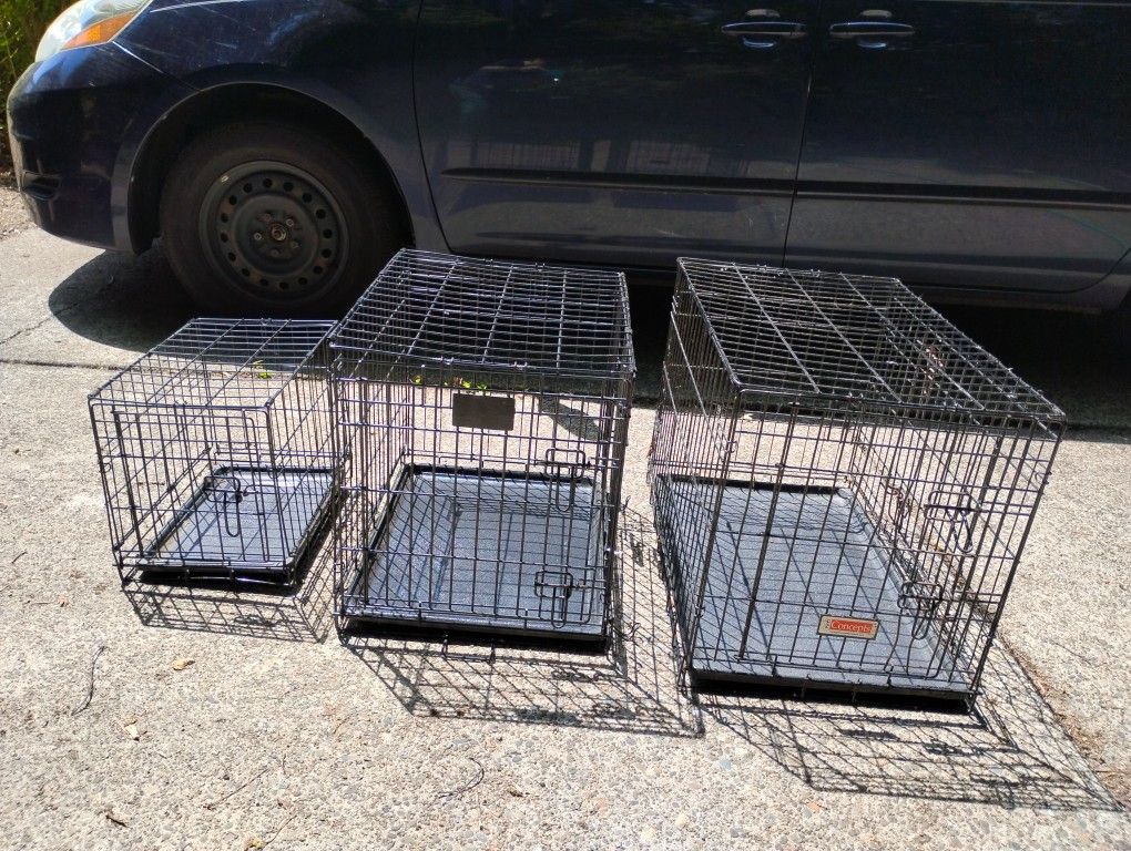 3 Dog Crates. 1 Ex Pen 24"