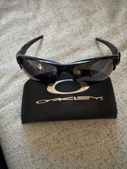 Oakley Flak 2.0 Sunglasses with Case