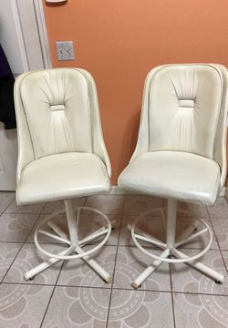 Bar stool