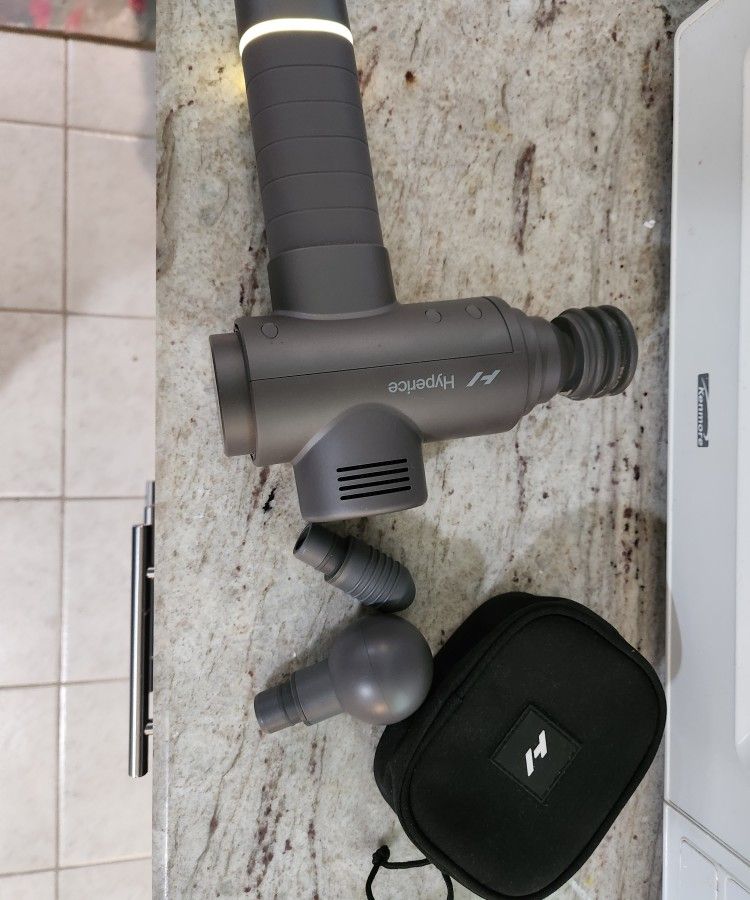 HYPERICE MASSAGE GUN