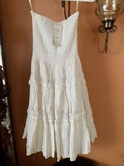 Beautiful white sun dress. Double layered. Size SM