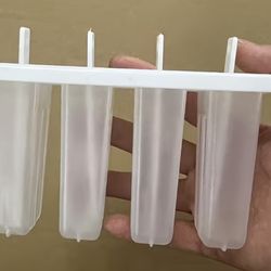 (Small Size) Ice Cream Mold 4 Popsicle Mold Set Ice Cream Maker Ice Tray Reusable Creative Kitchen Tool with Lid Summer