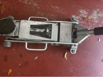 Car jack hydraulic