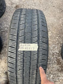 1)255/65/17 Khumo $50 No Instalation Only Pick Up 