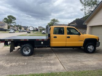 2006 GMC Flatbed Truck