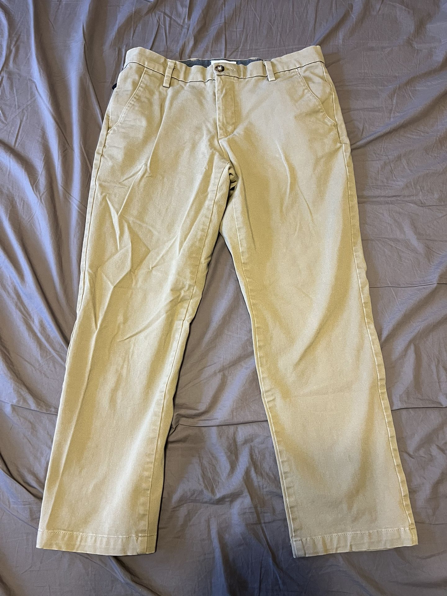 Dockers Slim Tapered Khakis for Sale in Ellington, CT - OfferUp
