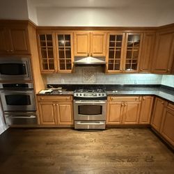 BROOKHAVEN Kitchen + Sub-Zero 650 + Granite – Complete Kitchen – Buyer Removes