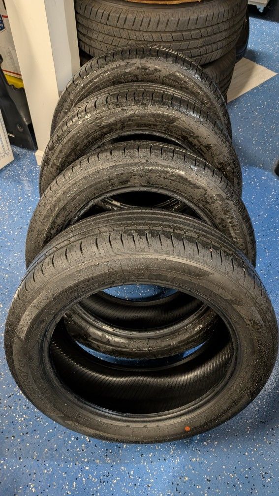 4 Brand New Hankook Kinergy Gt Tires 225/55/18 Set Of 4
