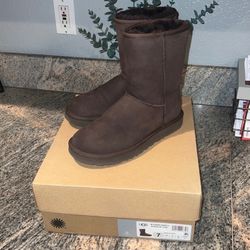 UGG Chocolate Brown Size 7