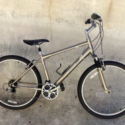 DIAMONDBACK WILDWOOD  CLASSIC CITI MOUNTAIN BIKE