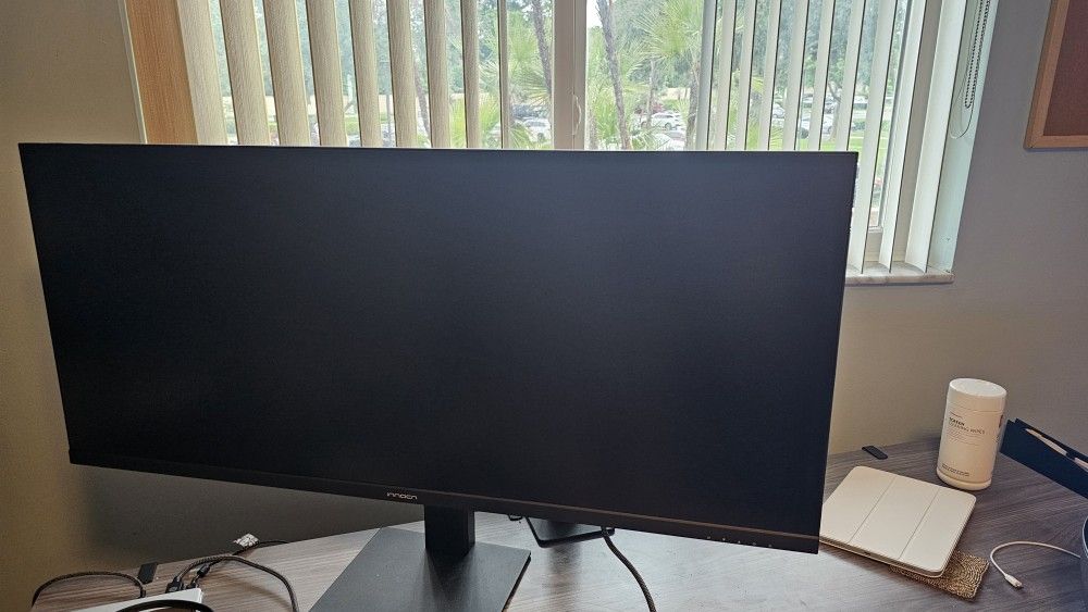 INNOCN 40C1R ULTRAWIDE GAMING MONITOR LIKE NEW