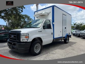 2023 Ford E350 Super Duty Cutaway