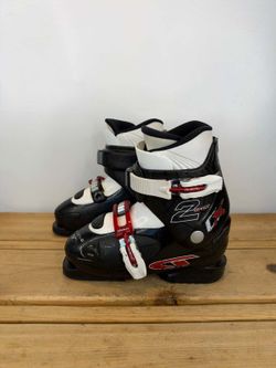 Dalbello CX Sport 2 Junior Ski Boots Size 3-3.5Y / 21.5 Mondo Black White