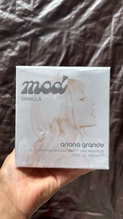 Mod Vanilla perfume Ariana Grande