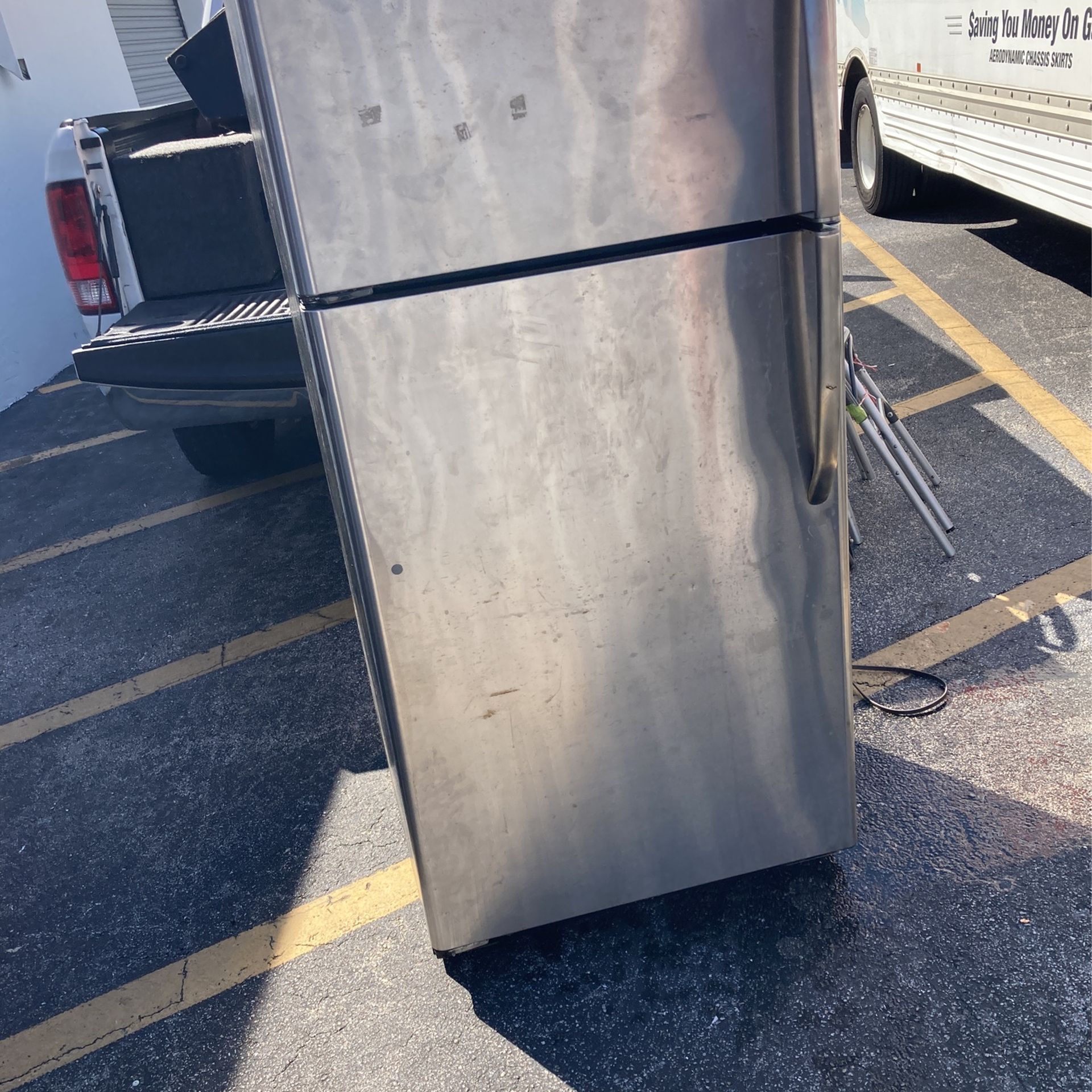 GE REFRIGERATOR MODEL GTH18ISXCRSS
